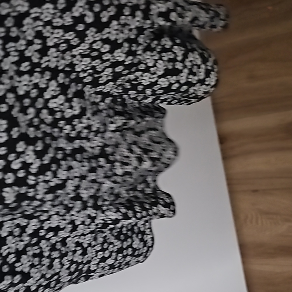 Abound Black and White Floral Midi Dress - Picture 6 of 7